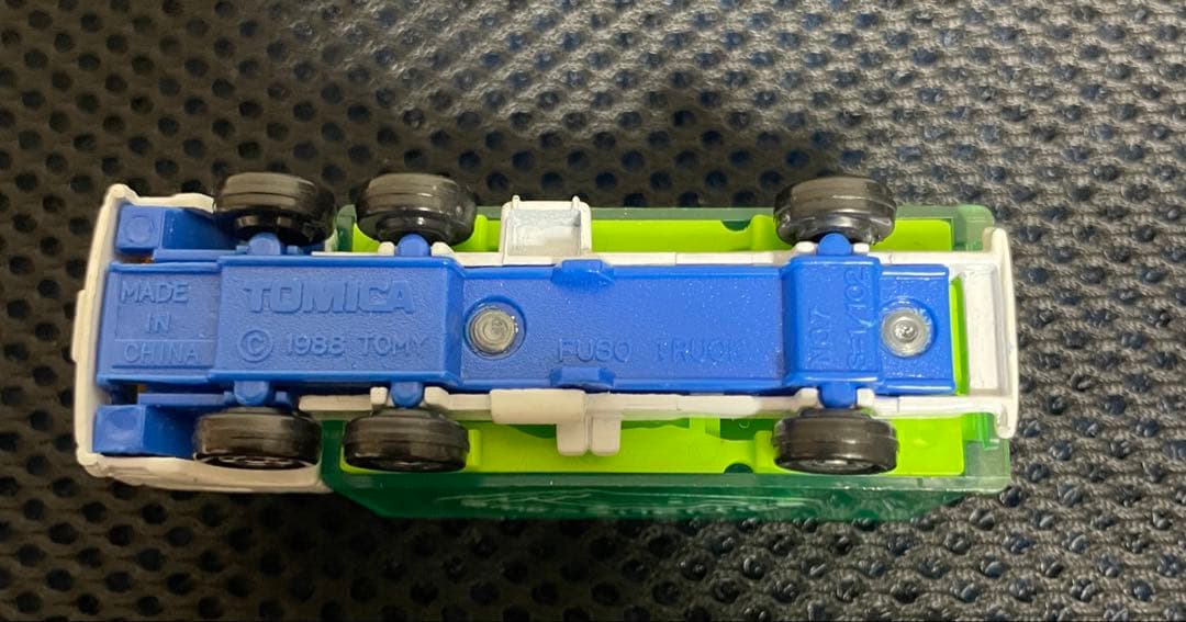 トミカ ミニカーセット 動物、魚運搬車セット　9台　廃盤含む