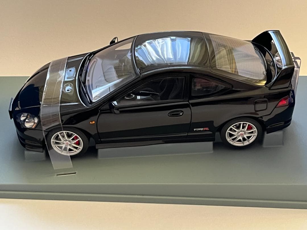 オートアート 1/18 HONDA INTEGRA TYPE R 73242 黒