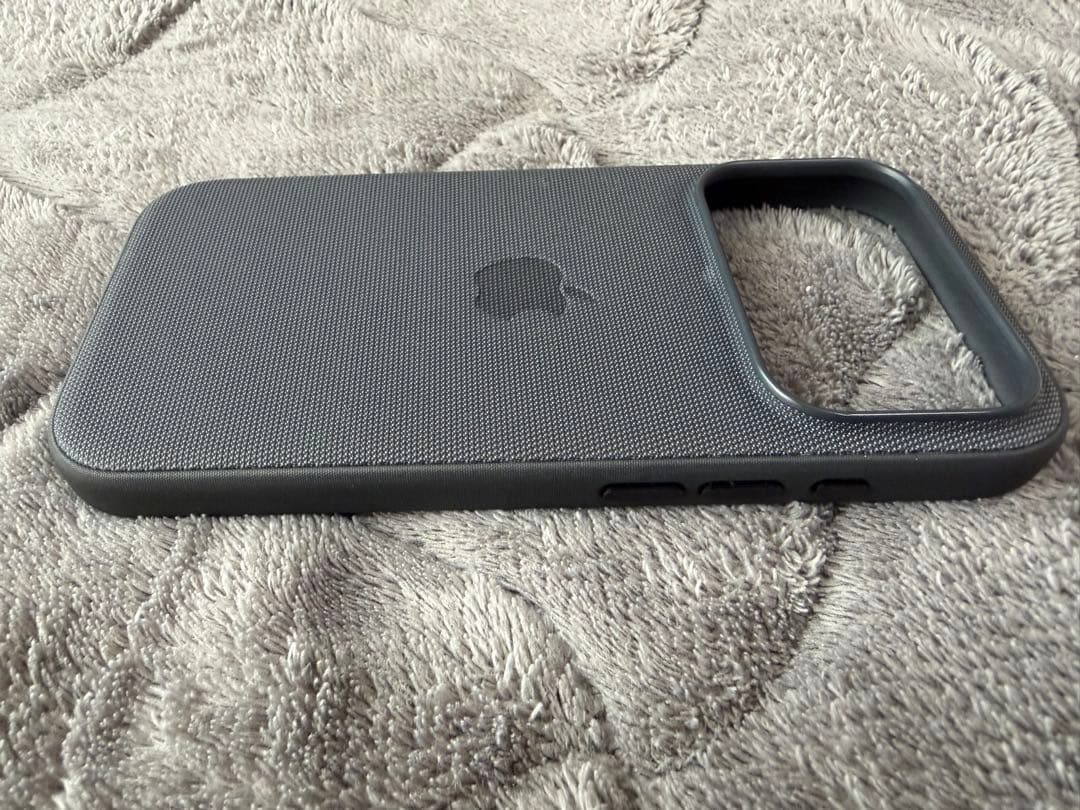 【純正】美品iPhone 17 Pro Tech Woven Case