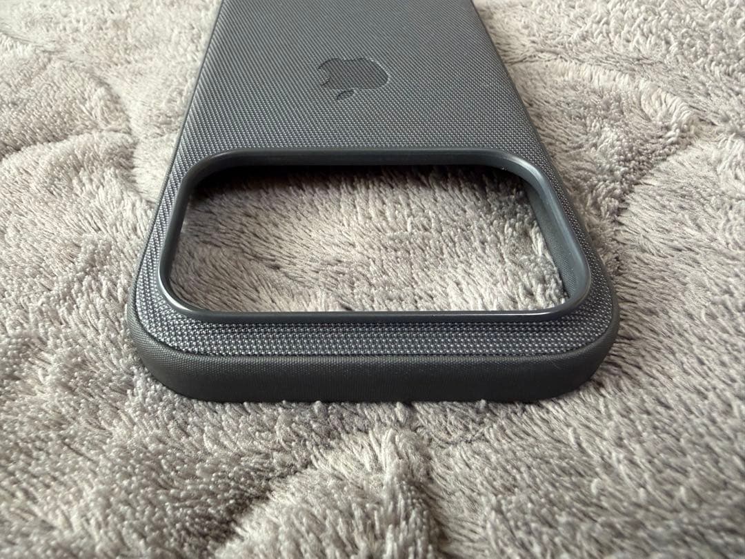 【純正】美品iPhone 17 Pro Tech Woven Case