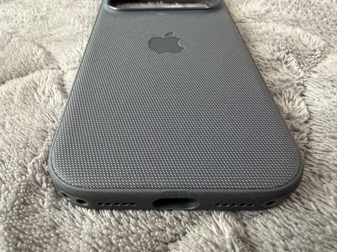 【純正】美品iPhone 17 Pro Tech Woven Case