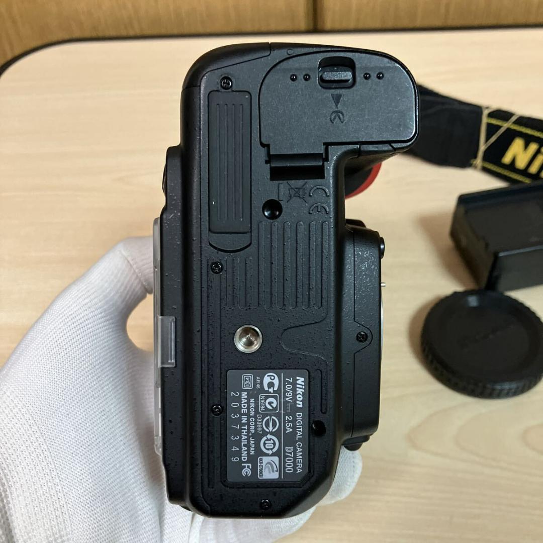 Nikon D7000 (シャッターカウント1908)　デジタルカメラ　美品