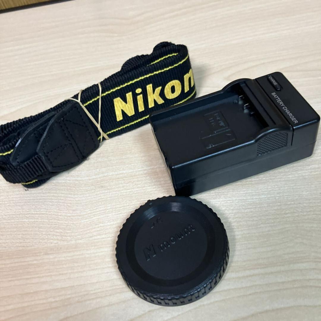 Nikon D7000 (シャッターカウント1908)　デジタルカメラ　美品