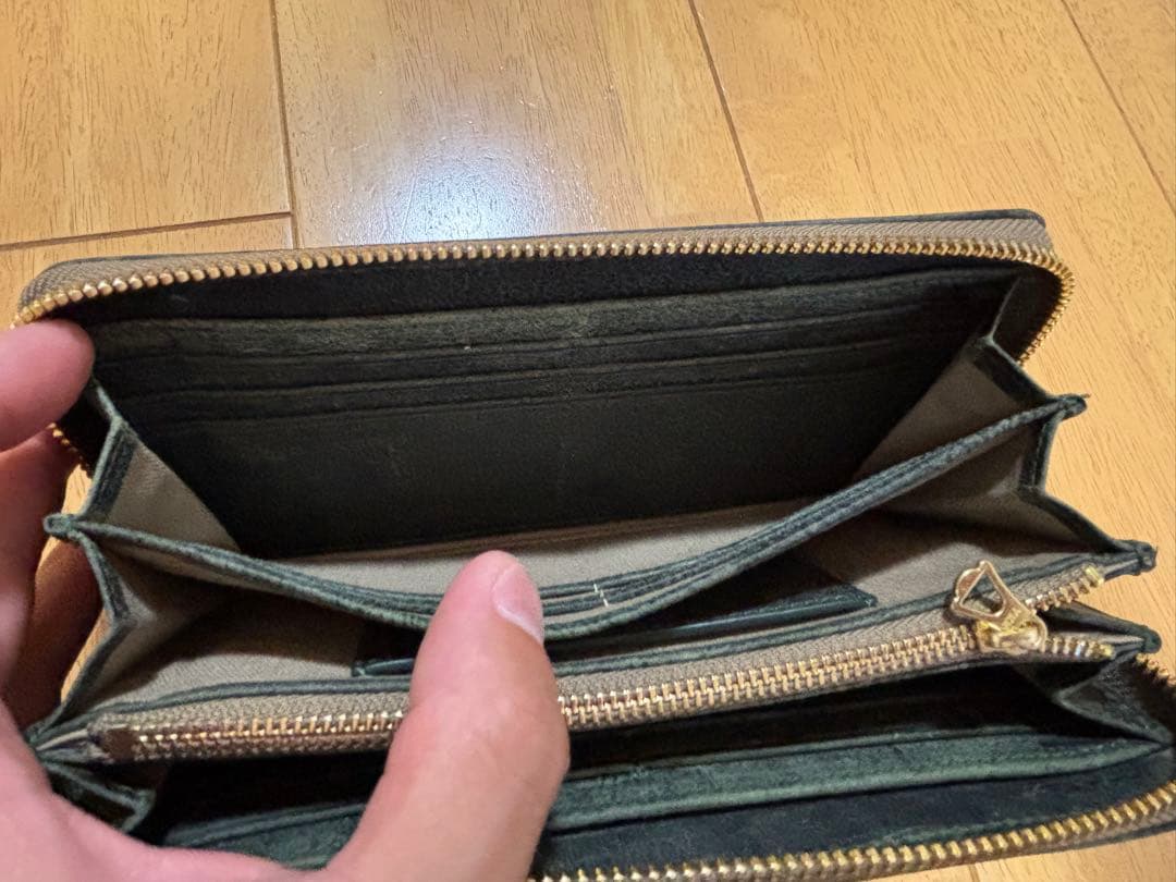 あき BAGGY PORT グリーン長財布