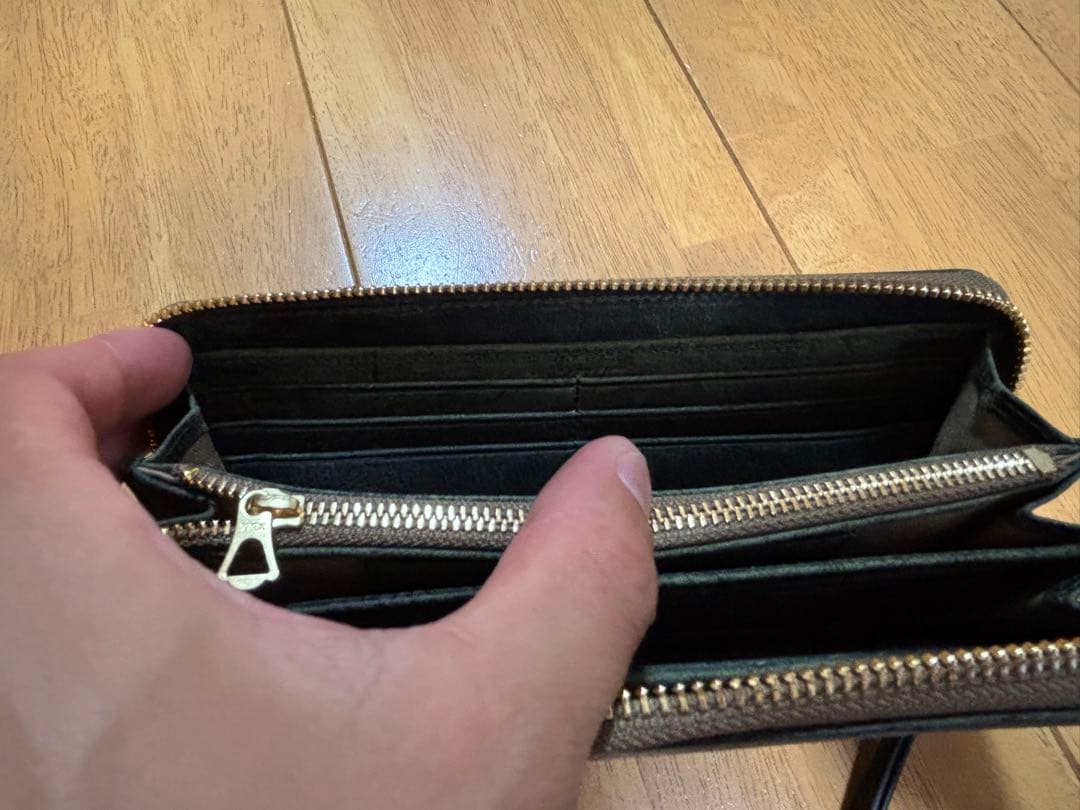 あき BAGGY PORT グリーン長財布