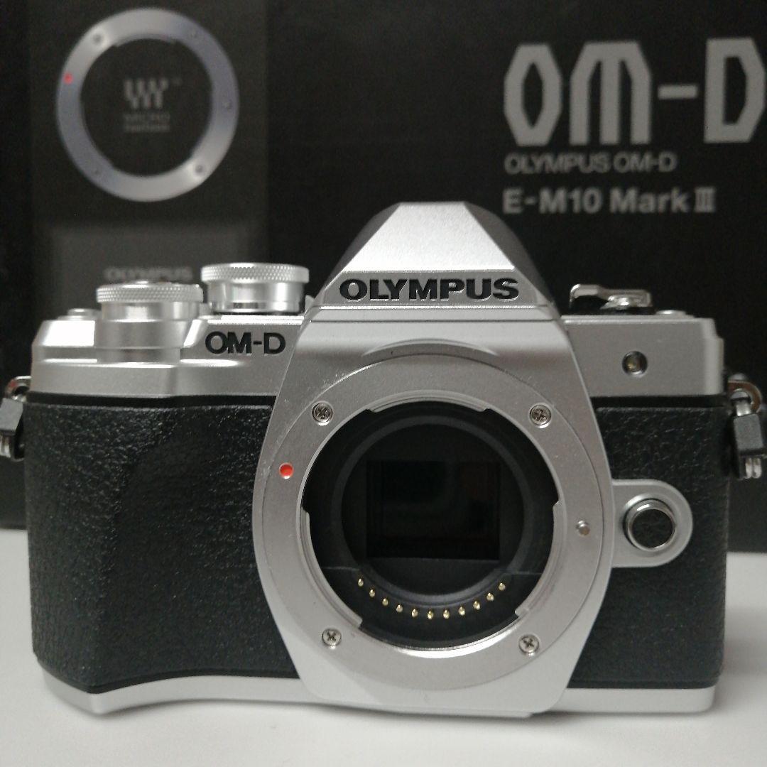 【美品】OLYMPUS E-M10 MarkIII ダブルズームレンズキット