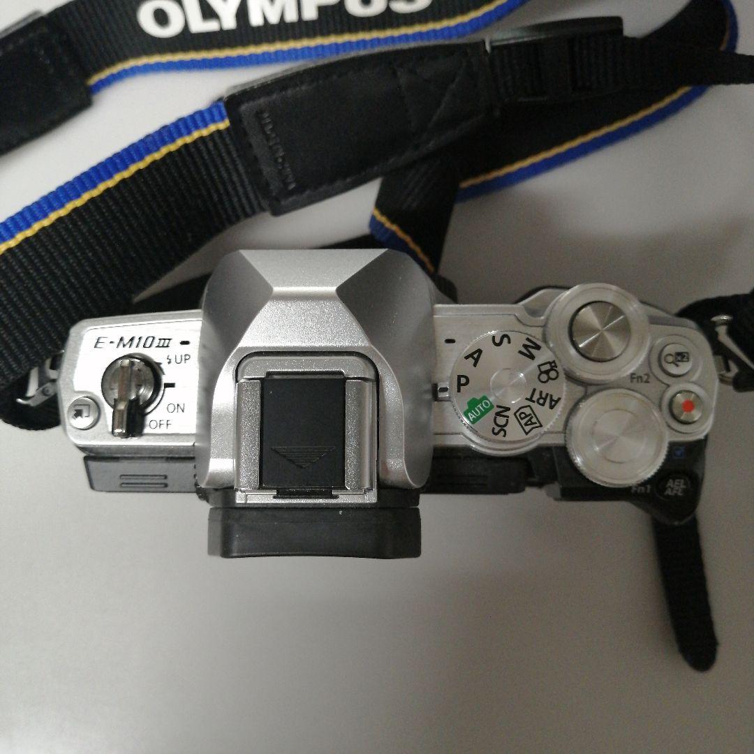 【美品】OLYMPUS E-M10 MarkIII ダブルズームレンズキット