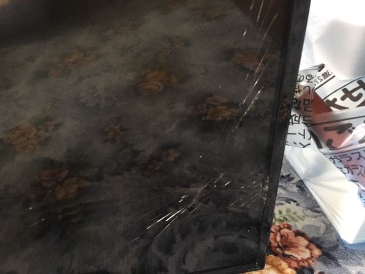 液晶が割れたテレビ