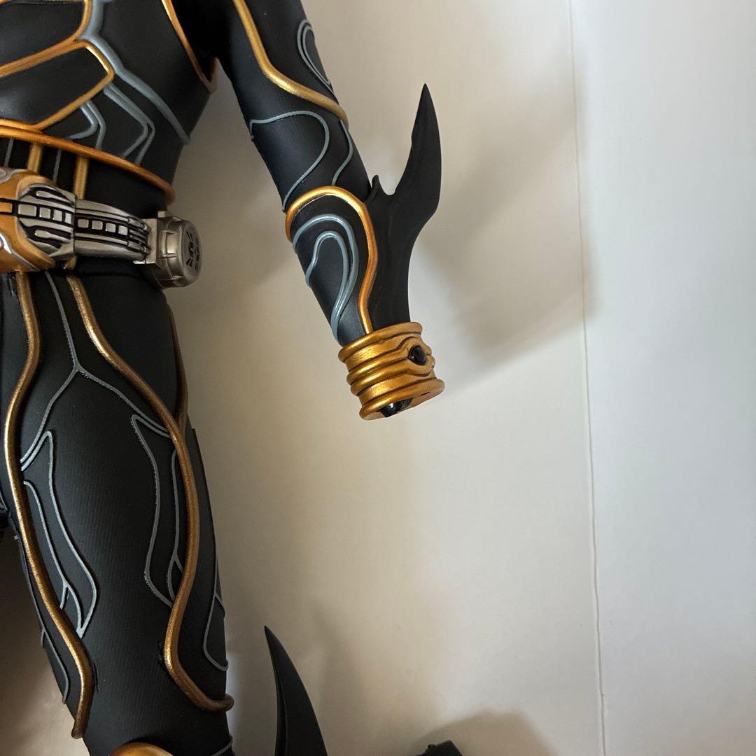RAH DX 仮面ライダークウガ アルティメットフォーム フィギュア