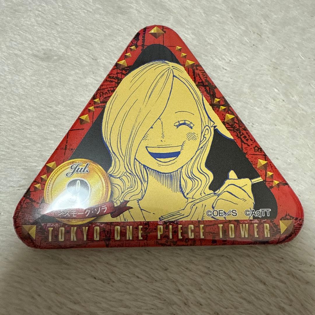 ワンピース　東京ワンピースタワー　缶バッジ　ヴィンスモーク　ソラ　レア