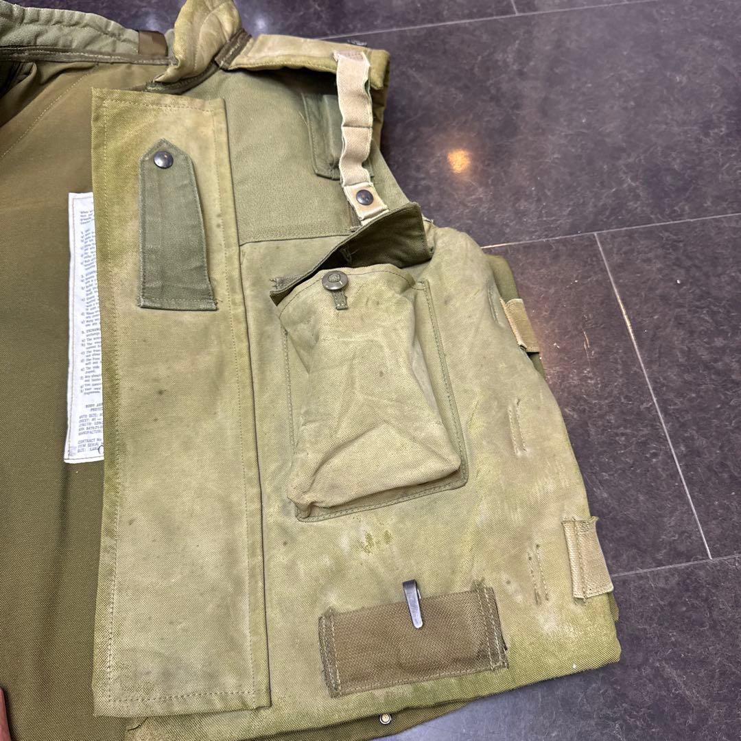 実物　軍払い下げ品　ボディーアーマー　フラグメンテーションベスト　サイズL