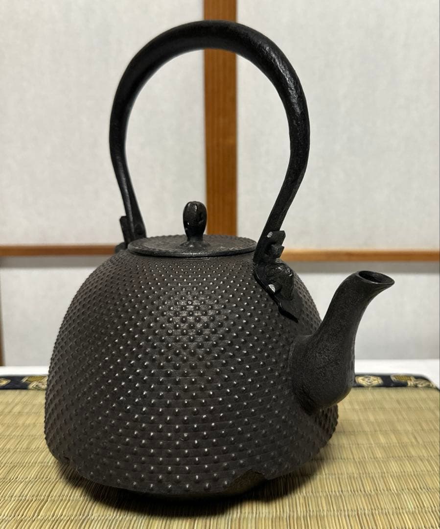 本番盛岡 薫山 南部鉄器 鉄瓶 南部型 霰 あられ 1.6リットル 新品未使用品
