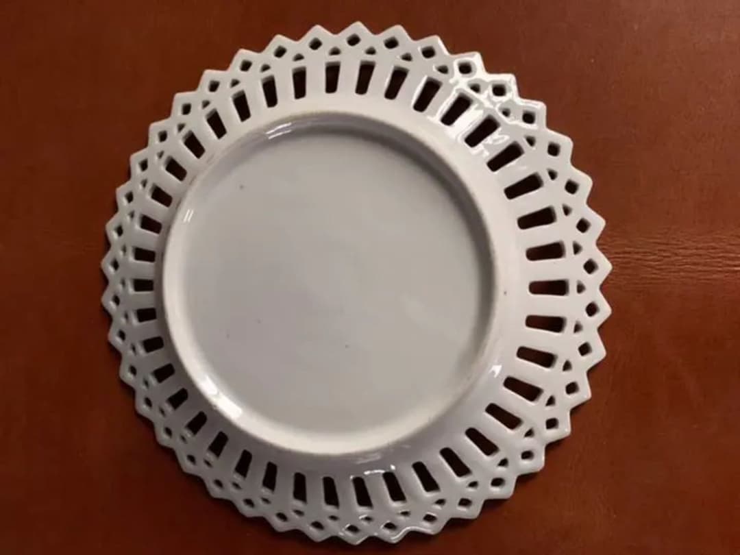 レースエッジ プレート ☆ フランス アンティーク 金彩 磁器 ハンドペイント