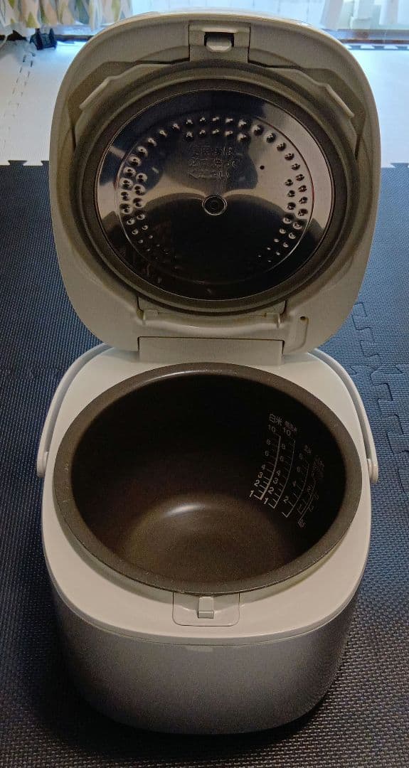 東芝RC-18VRF 多機能かまど炊き　真空IH 10合炊き■炊飯確認済
