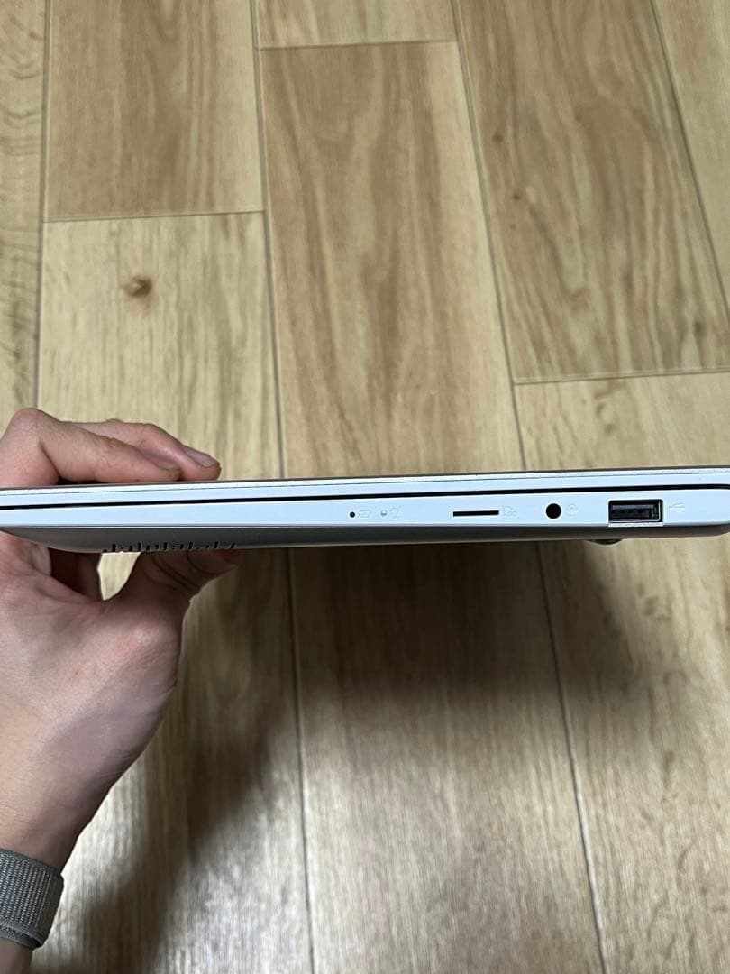 MacBook本体 ASUS VivoBook S13 S330