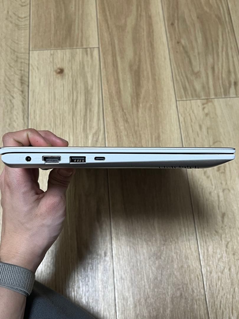 MacBook本体 ASUS VivoBook S13 S330