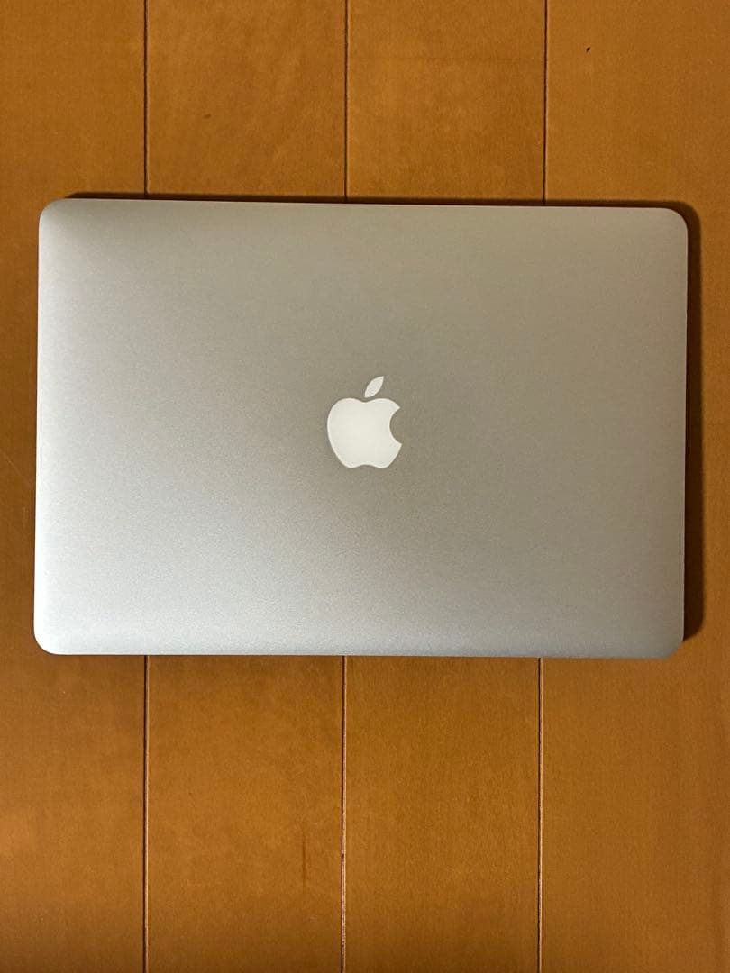 Apple MacBook Air (13-inch, 2017) 本体