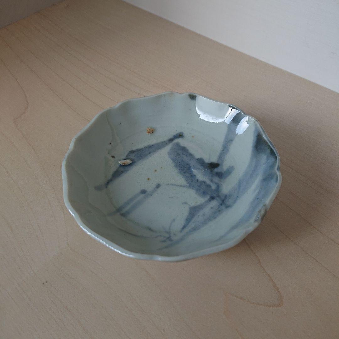 切込焼　輪花皿　染付山水図