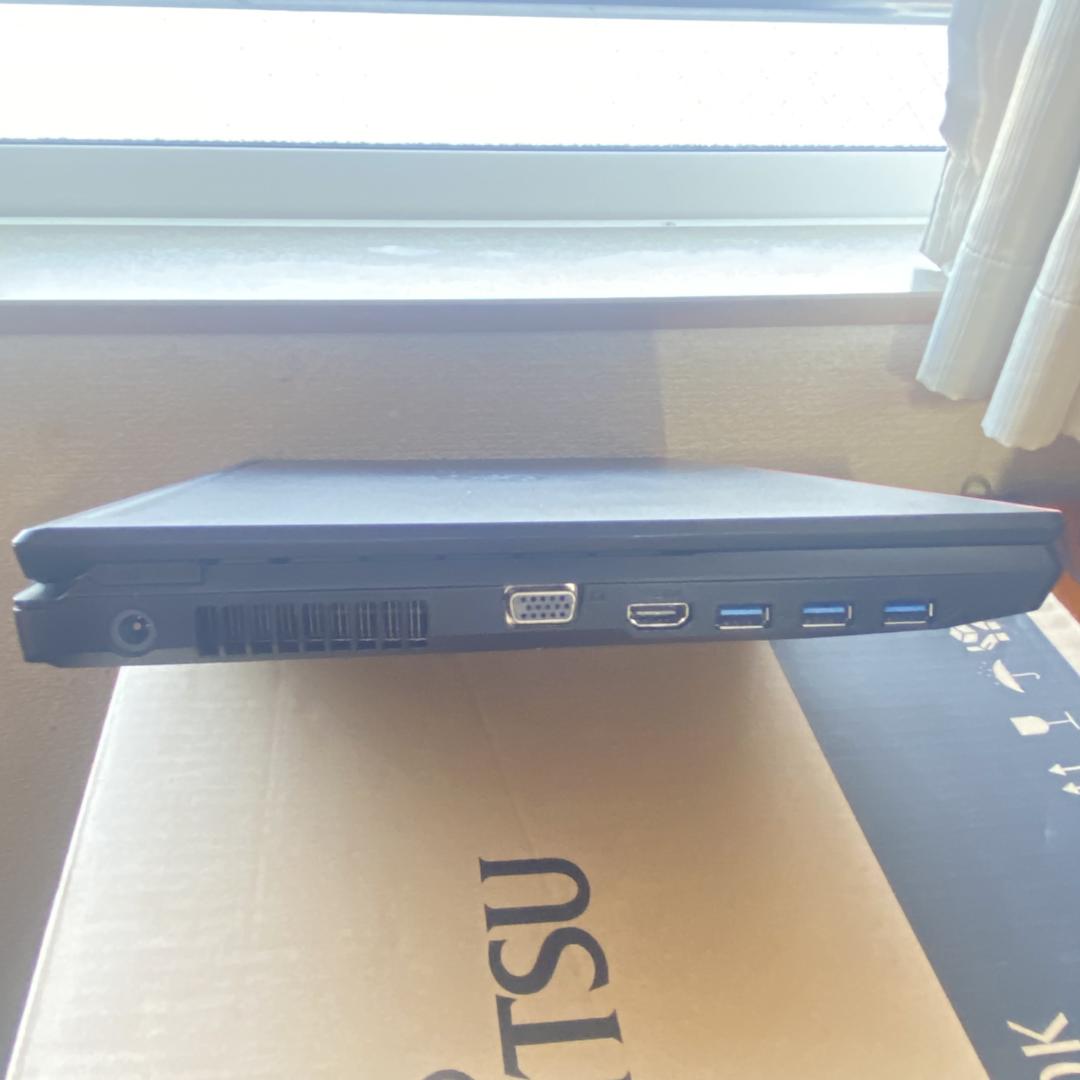 高速SSD搭載 富士通 LIFEBOOK A576/RX Windows11