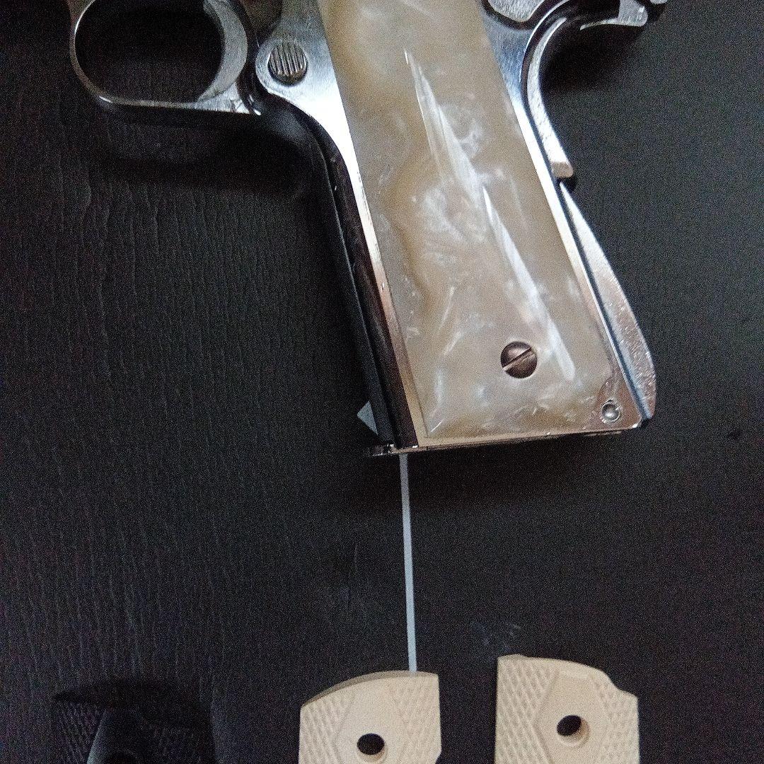 東京マルイ　コルトガバメント　ニッケルフィニッシュ　付属品多数