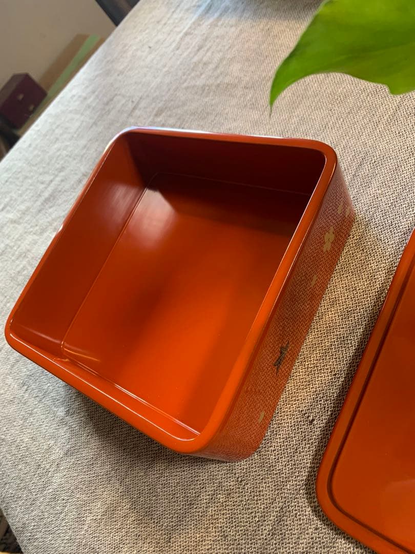 ￼輪島塗 小重（小ぶり重箱）五客　春秋蒔絵　桜　紅葉ちらし　木箱入未使用保管品