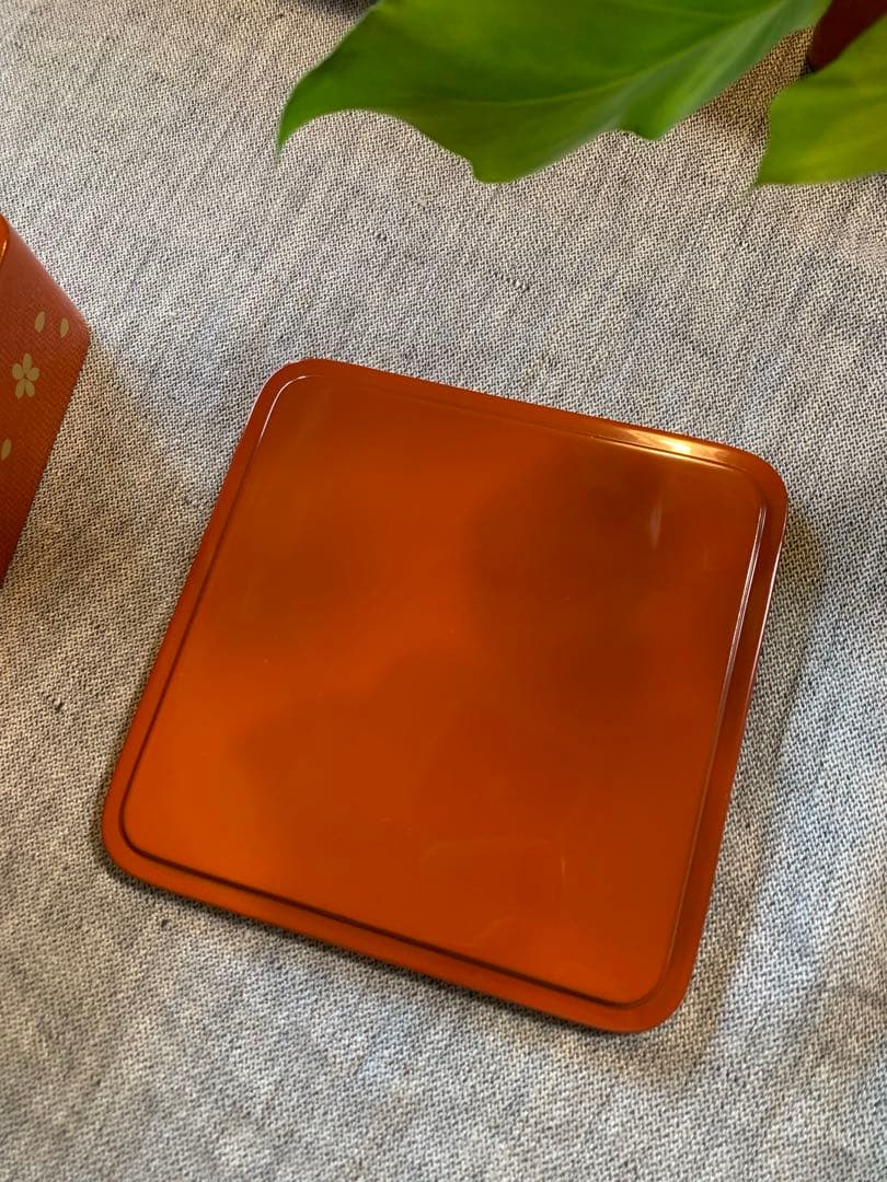 ￼輪島塗 小重（小ぶり重箱）五客　春秋蒔絵　桜　紅葉ちらし　木箱入未使用保管品