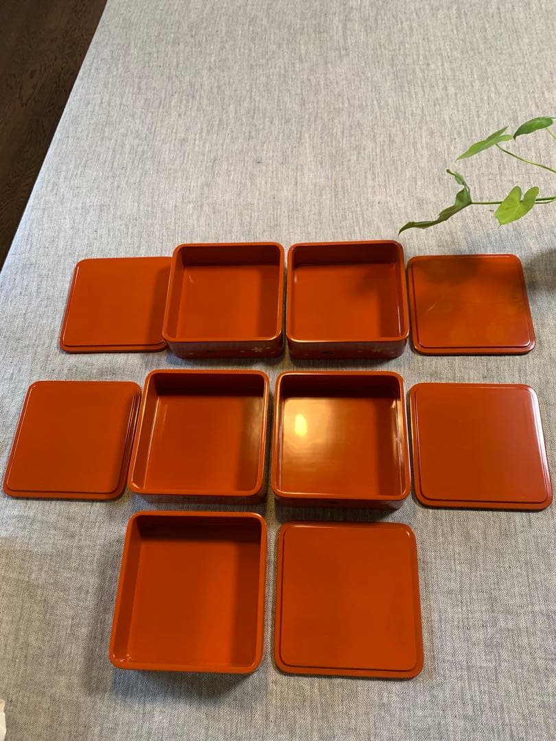 ￼輪島塗 小重（小ぶり重箱）五客　春秋蒔絵　桜　紅葉ちらし　木箱入未使用保管品