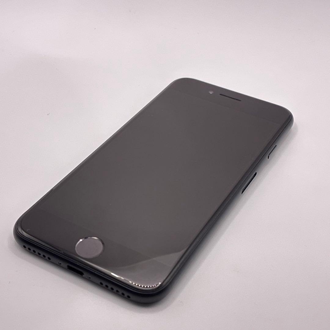 【バッテリー90%】SIMフリー iPhone SE第２世代 64GB ブラック