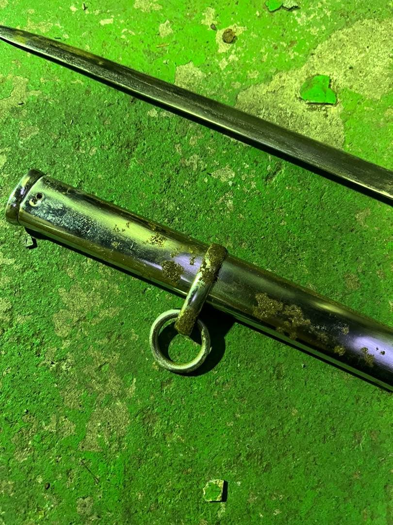 旧日本軍　サーベル　波模様の装飾付き刀　指揮刀　模造刀　儀礼刀　軍刀