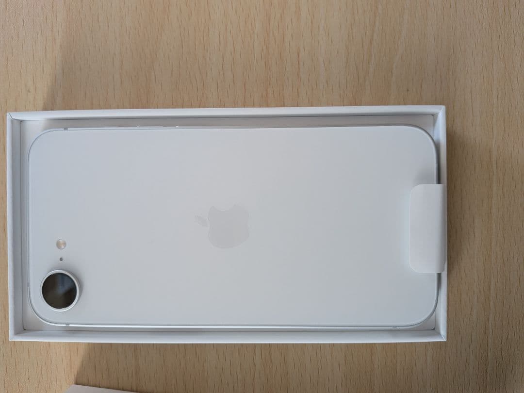 Apple iPhone 16e 128GB SIMフリー 本体 ほぼ新品
