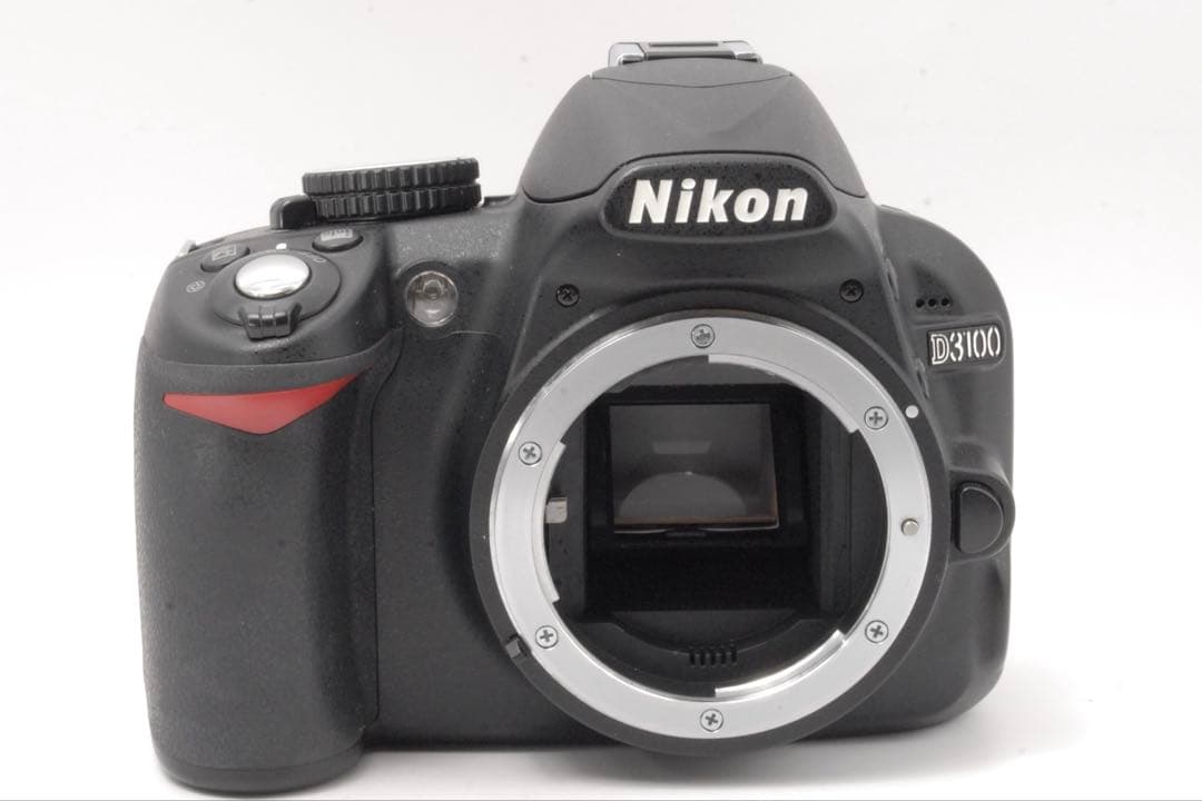 ✨極美品✨Nikon D3100 スマホ転送 初心者おすすめ 新品級のショット数