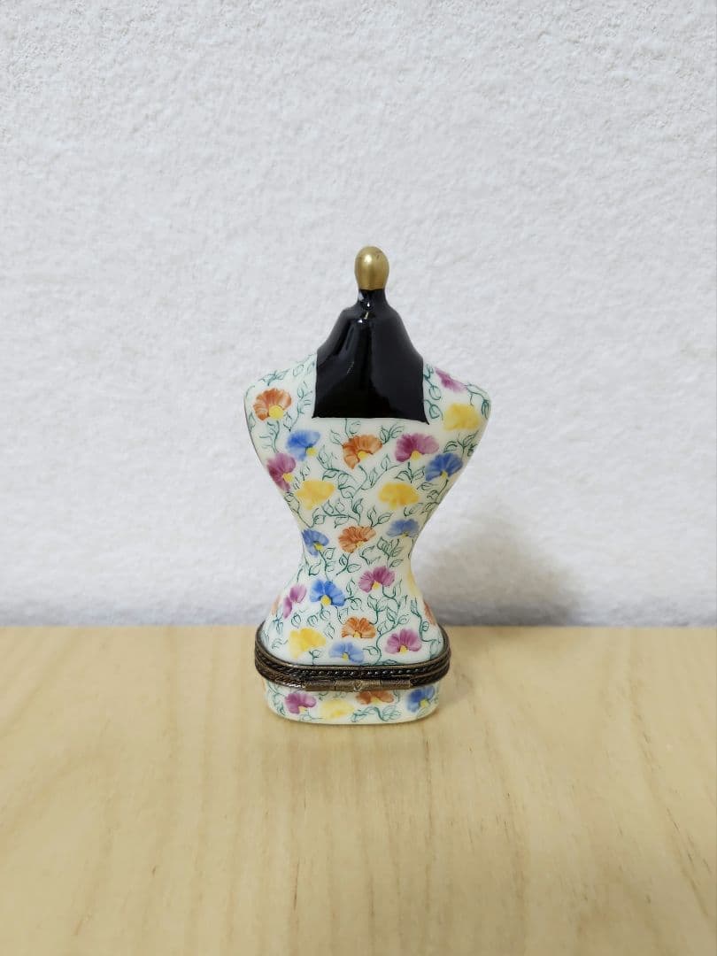 専用です リモージュボックス 花柄陶器ドレスフォーム