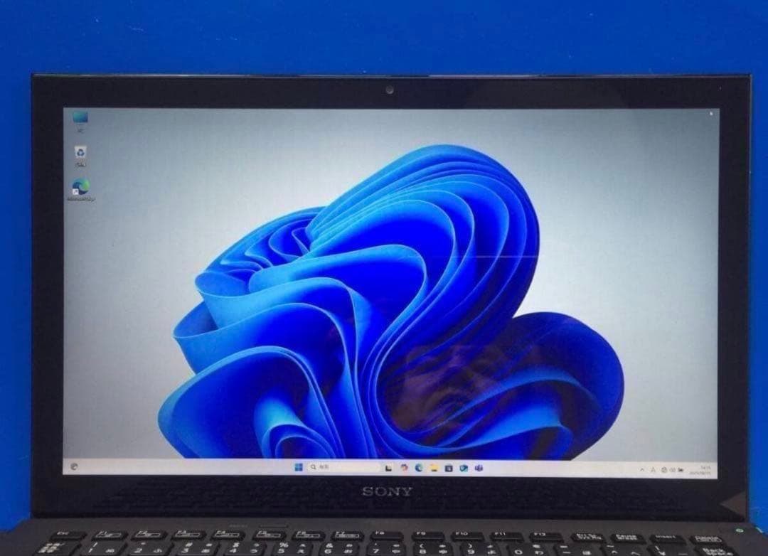 SONY VAIO SVP132 13.3型高解像度 軽量・コンパクトノート