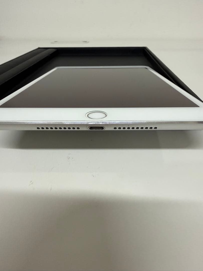 Apple iPad mini4 A1538 128GB スペースグレー
