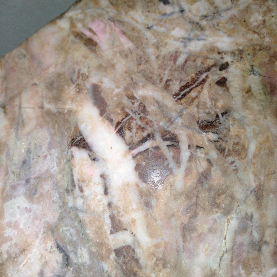 大型バラ輝石　ロードナイト　インカローズ　鉱物　原石　台付き１個