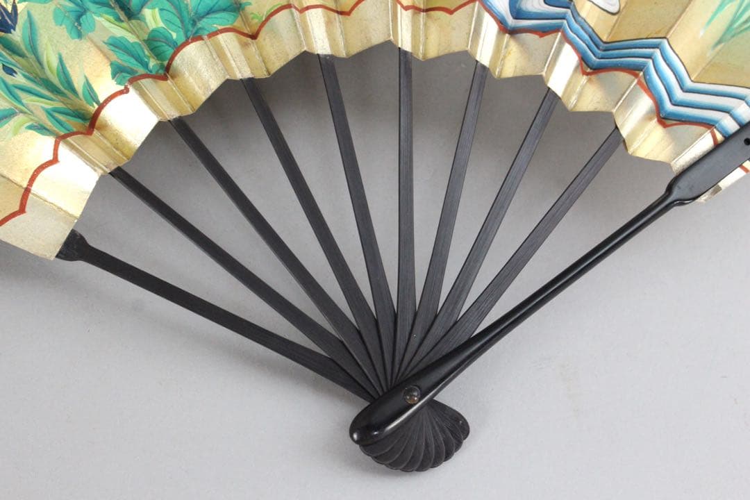 No4593 京都十松屋福井謹製　妻朱金地草花流水文　舞扇　木箱付　送料無料
