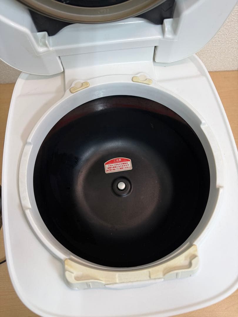 Tiger（タイガー）製 圧力IH炊飯器 JPB-H100