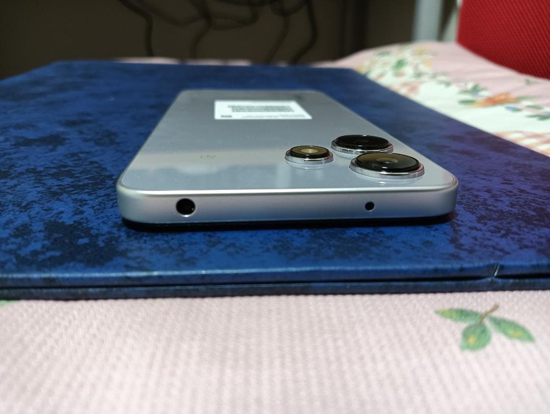 美品 Xiaomi SIMフリー Redmi 12 5G 4GB+128GB