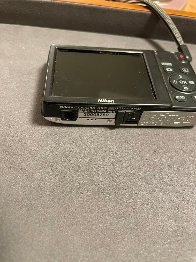 Nikon COOLPIX A100 【本体のみのため割安出品　　美品】