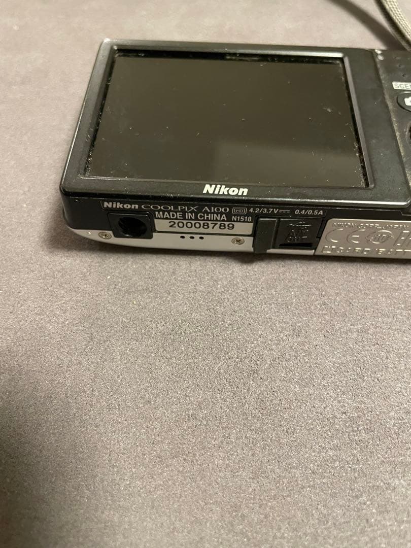 Nikon COOLPIX A100 【本体のみのため割安出品　　美品】