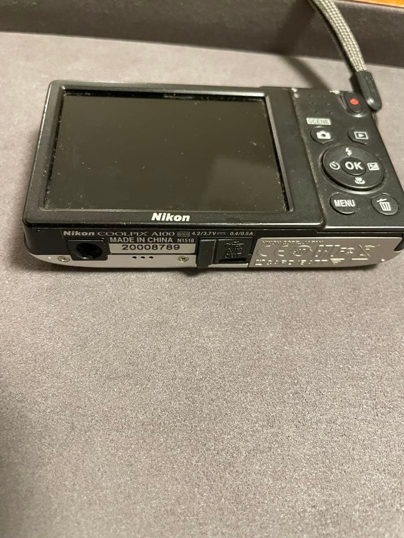 Nikon COOLPIX A100 【本体のみのため割安出品　　美品】