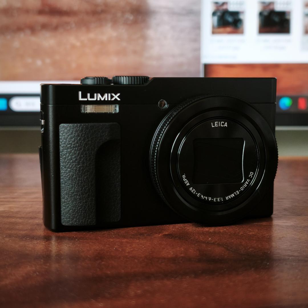 極上品 Panasonic Lumix TZ99 いろいろオマケ付き