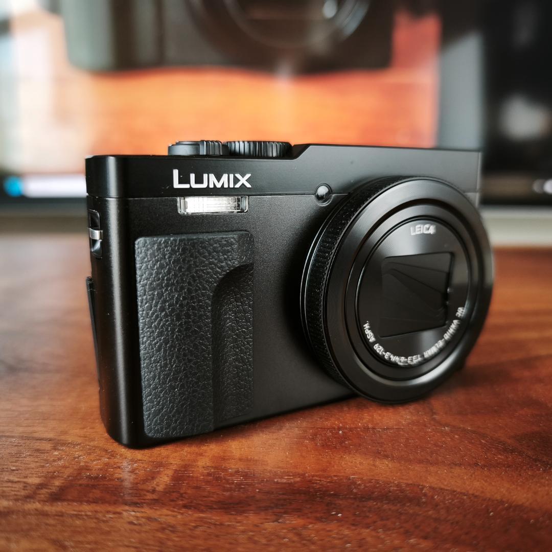 極上品 Panasonic Lumix TZ99 いろいろオマケ付き