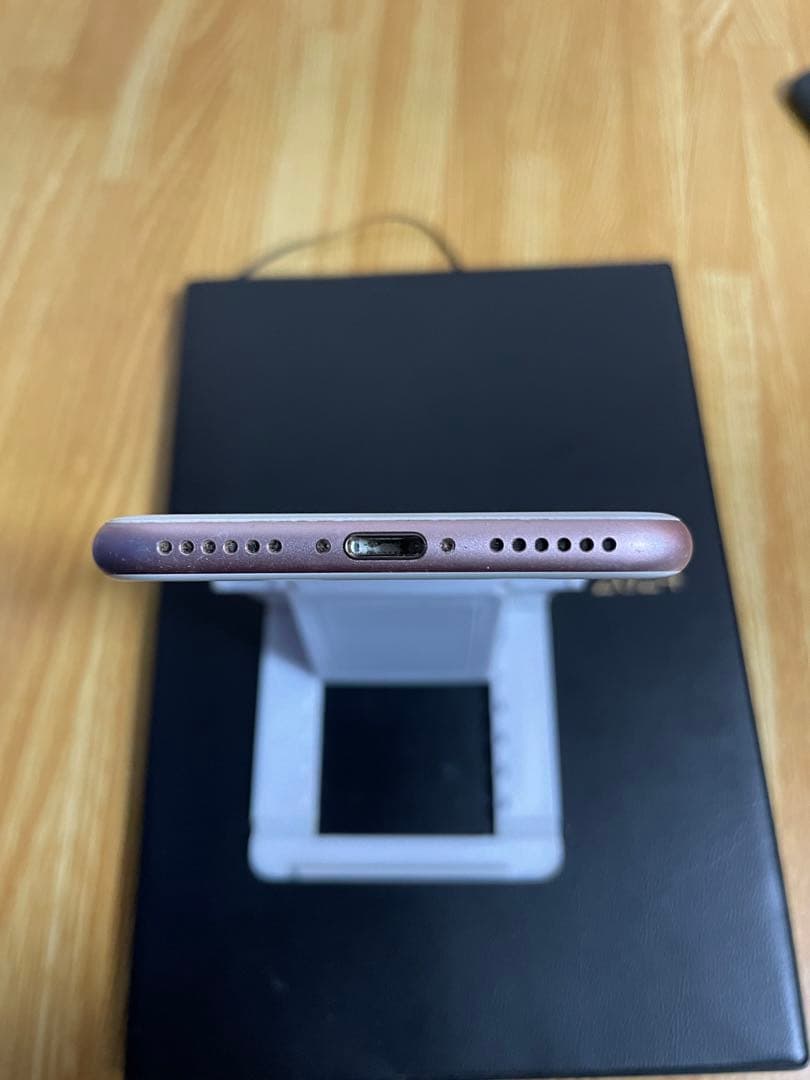 iPhone7 本体　アイフォン