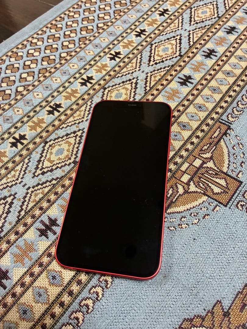 Apple iPhone 12本体／赤／128GB