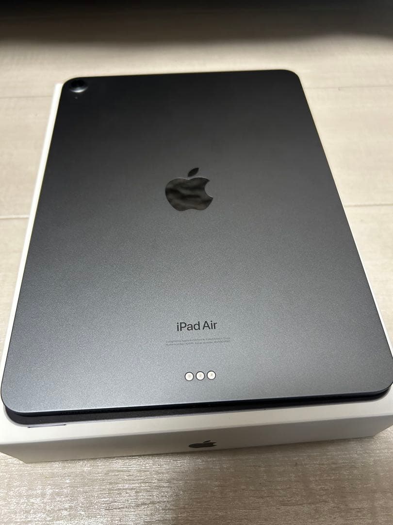iPad Air（第5世代）Wi-Fi 64GBと純正スマートキーボードフォリオ