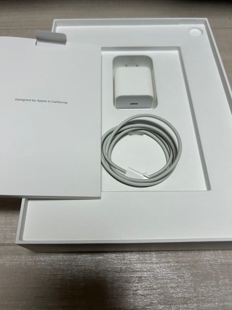 iPad Air（第5世代）Wi-Fi 64GBと純正スマートキーボードフォリオ