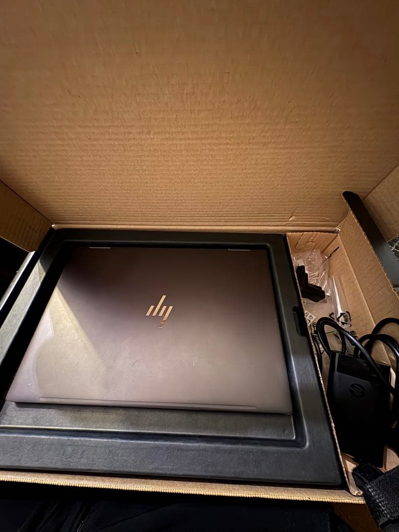 HP ノートPC グレー 本体 小傷あり　ENVY x360