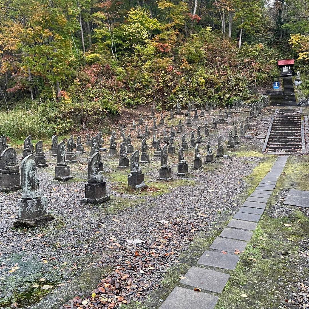 【パワースポットで浄化】観音　レジン　観音像　グリーン　グラデーション