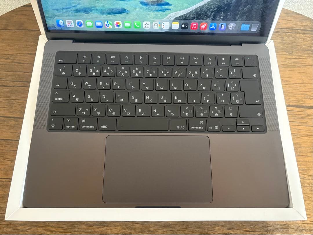 MacBook Pro M5 メモリ16GB/SSD1TB 14インチ